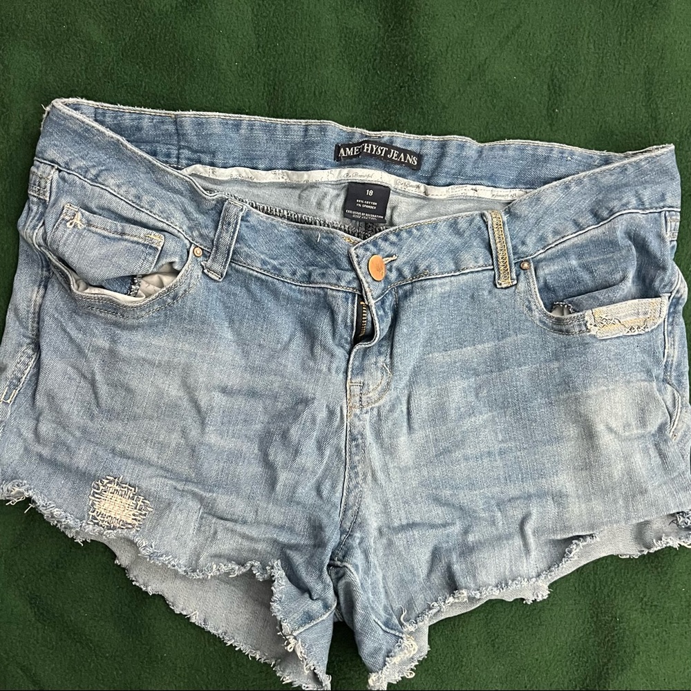 Amethyst Jeans denim shorts size 18